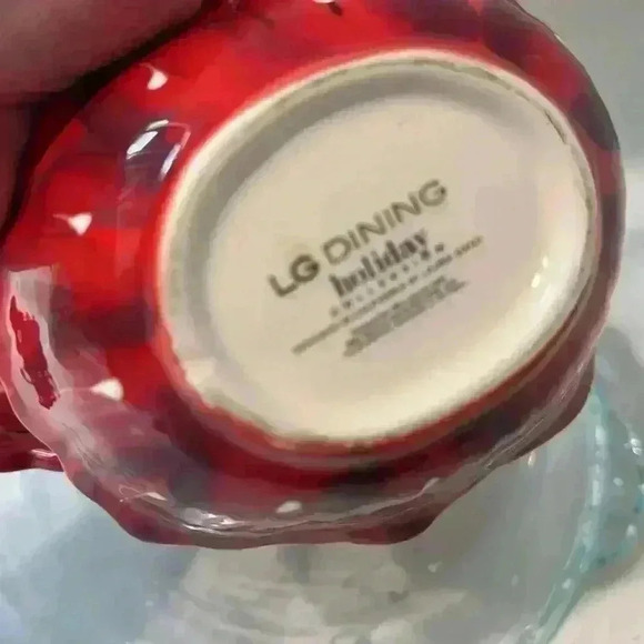 LG Dining Holiday Collection two poinsettia bowls - Picture 5 of 9